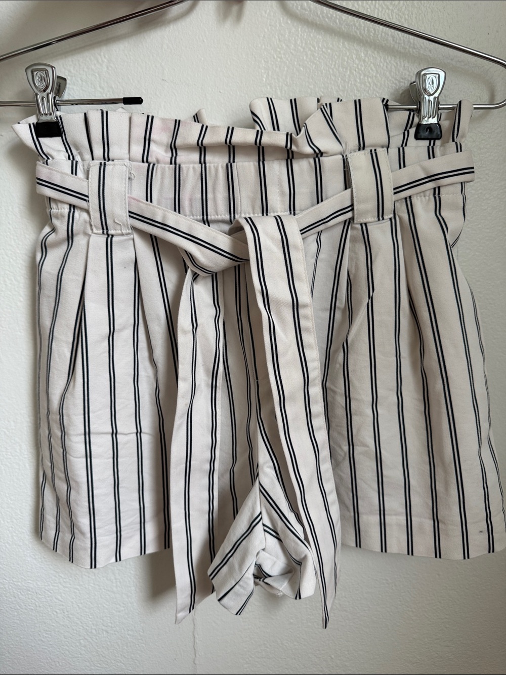 Zara High-Waist Striped Paperbag Shorts - White & Navy